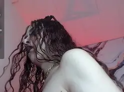 Amateur Live Sex Cam of agatha_monfort1