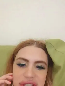 Cam4 Live Sex Cam of Llorapija