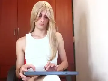 Chaturbate Live Sex Cam of danihotsweet