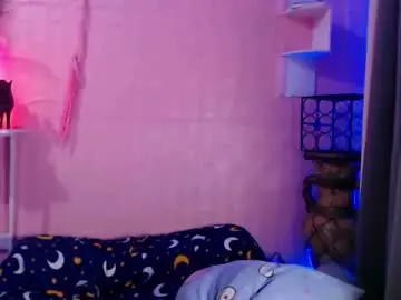 Chaturbate Live Sex Cam of kattiecurrent
