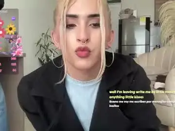 Chaturbate Free Live Porn of isa__fox_1