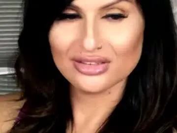 Chaturbate Live Sex Cam of kxaxmichelle