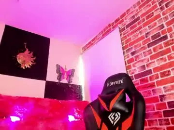 Chaturbate Live Sex Cam of aleja_hill