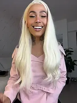 Stripchat Free Porn Cam of miss_tatiana_
