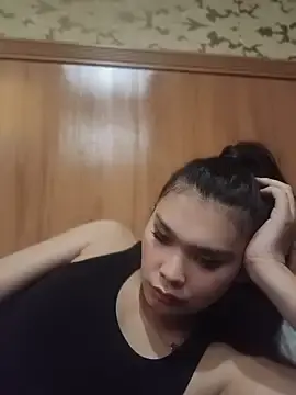 Stripchat Free Live Porn of hugecock_belle