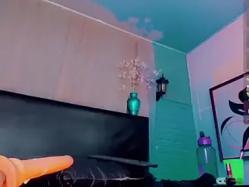Stripchat Free Porn Cam of _ChanellR_