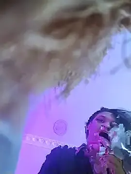 Stripchat Free Live Porn of kimCosseyy