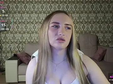 Stripchat Free Live Porn of Vi_Luxy