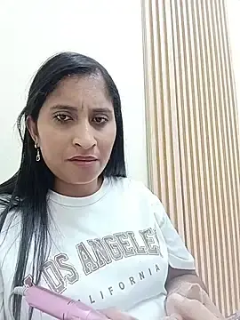 Stripchat Live Sex Cam of SofiaMendez1_