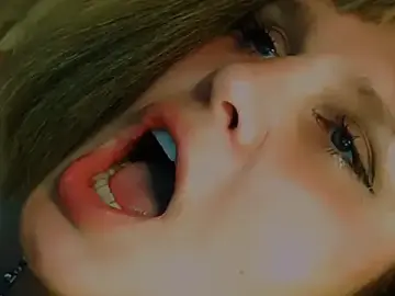 Stripchat Adult Webcam of TsPostophere