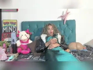 Xlovecam Free Porn Cam of StefannyMia