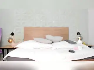 Xlovecam Watch Live Sex Cams of ValeryTranss